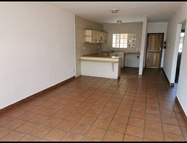 2 BEDROOM APARTMENT TO LET IN PRESTBURY